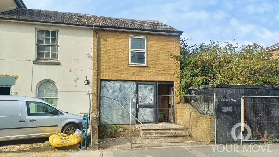 1 bed house for sale, Wrotham Road, Gravesend, DA11