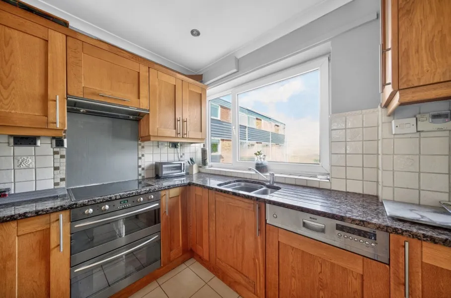 Highpoint, Weybridge, KT13, photo 14