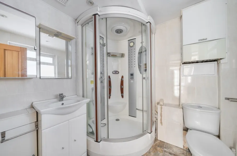 Highpoint, Weybridge, KT13, photo 21