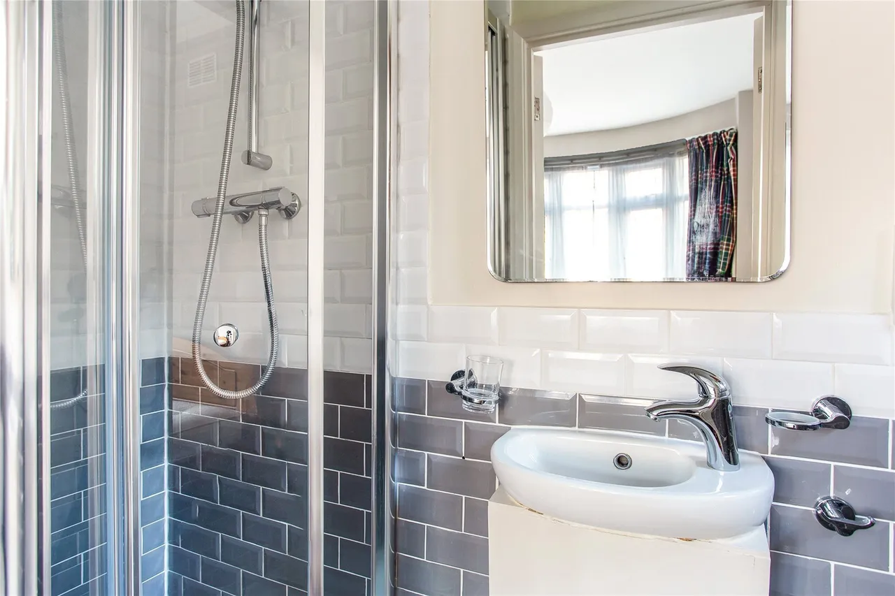Glendale Drive, London, SW19, photo 9