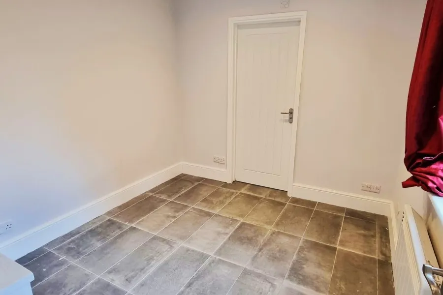 Farnham Road, Guildford, GU2, photo 7