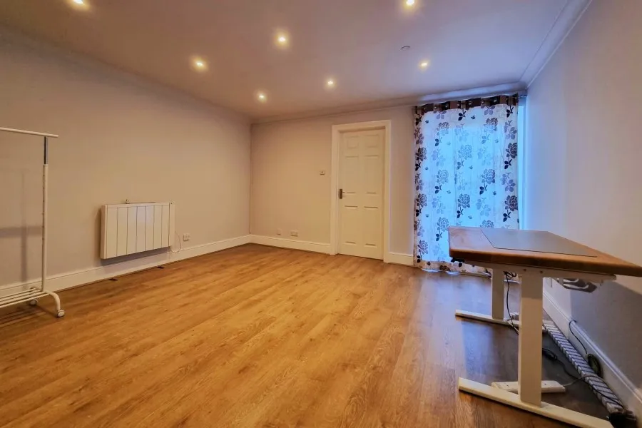 1 bed flat to rent, Farnham Road, Guildford, GU2