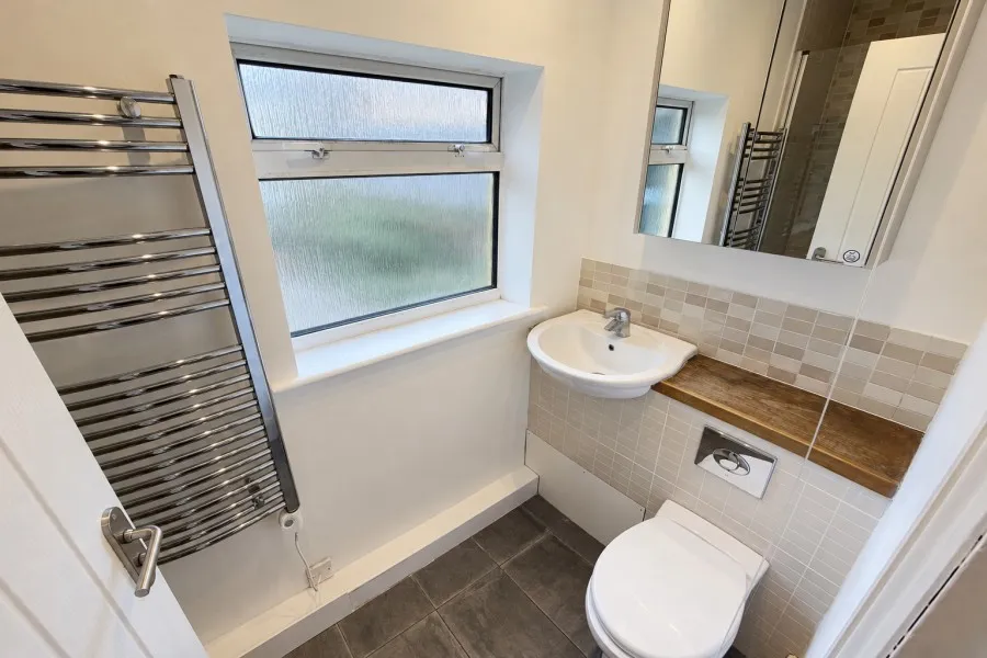 Farnham Road, Guildford, GU2, photo 12
