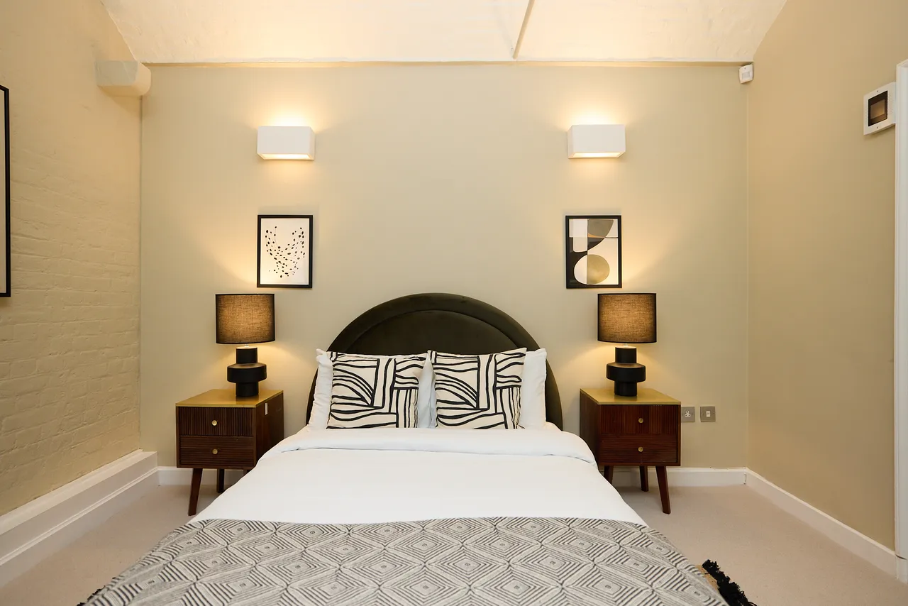 Ivory House, St Katharine Docks, E1W, photo 20