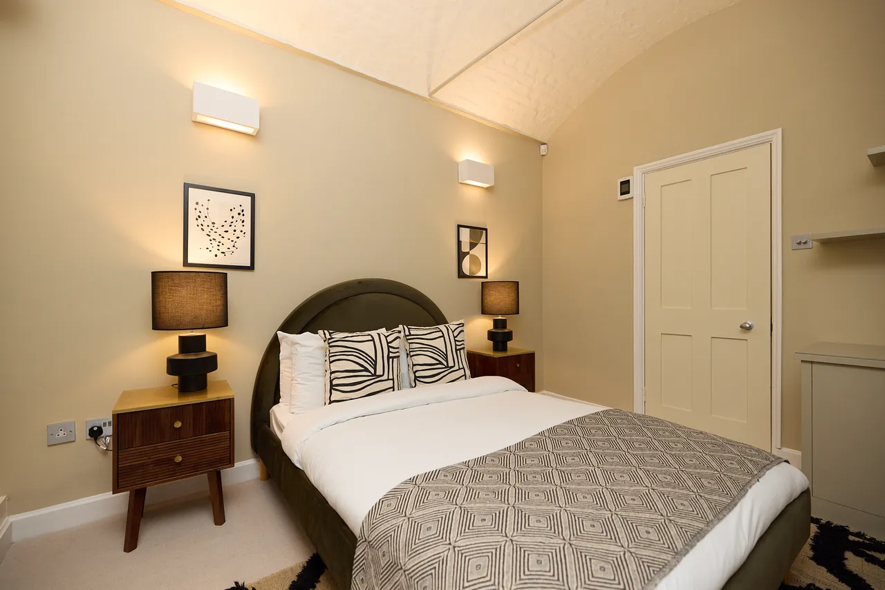 Ivory House, St Katharine Docks, E1W, photo 19