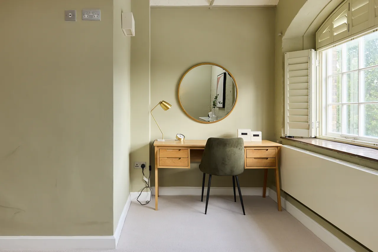 Ivory House, St Katharine Docks, E1W, photo 13