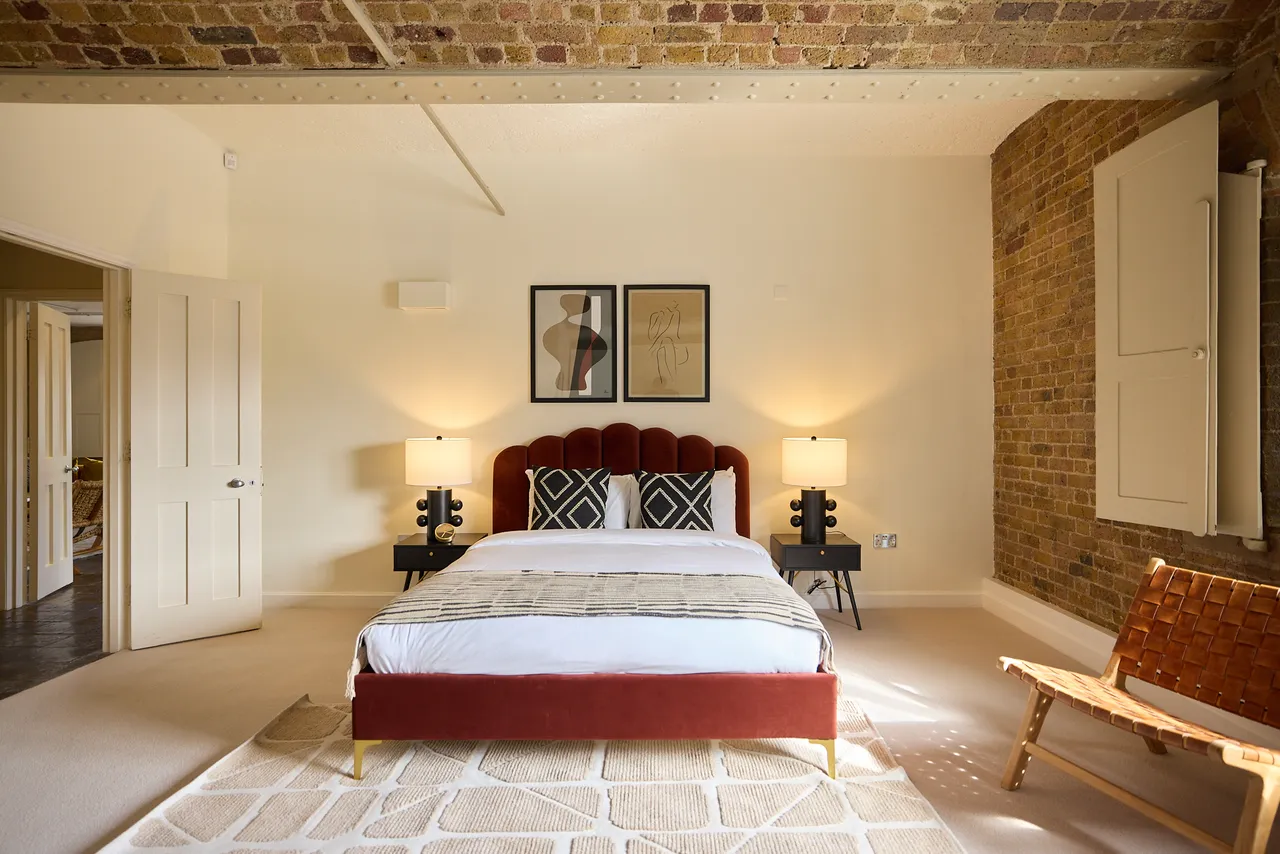 Ivory House, St Katharine Docks, E1W, photo 7