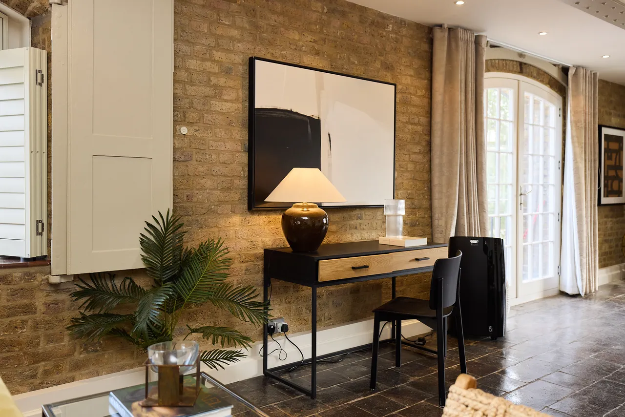 Ivory House, St Katharine Docks, E1W, photo 48