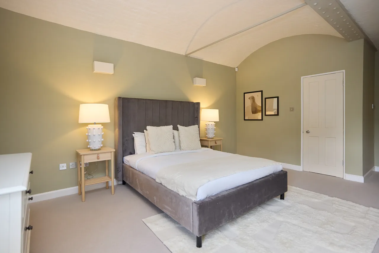 Ivory House, St Katharine Docks, E1W, photo 14