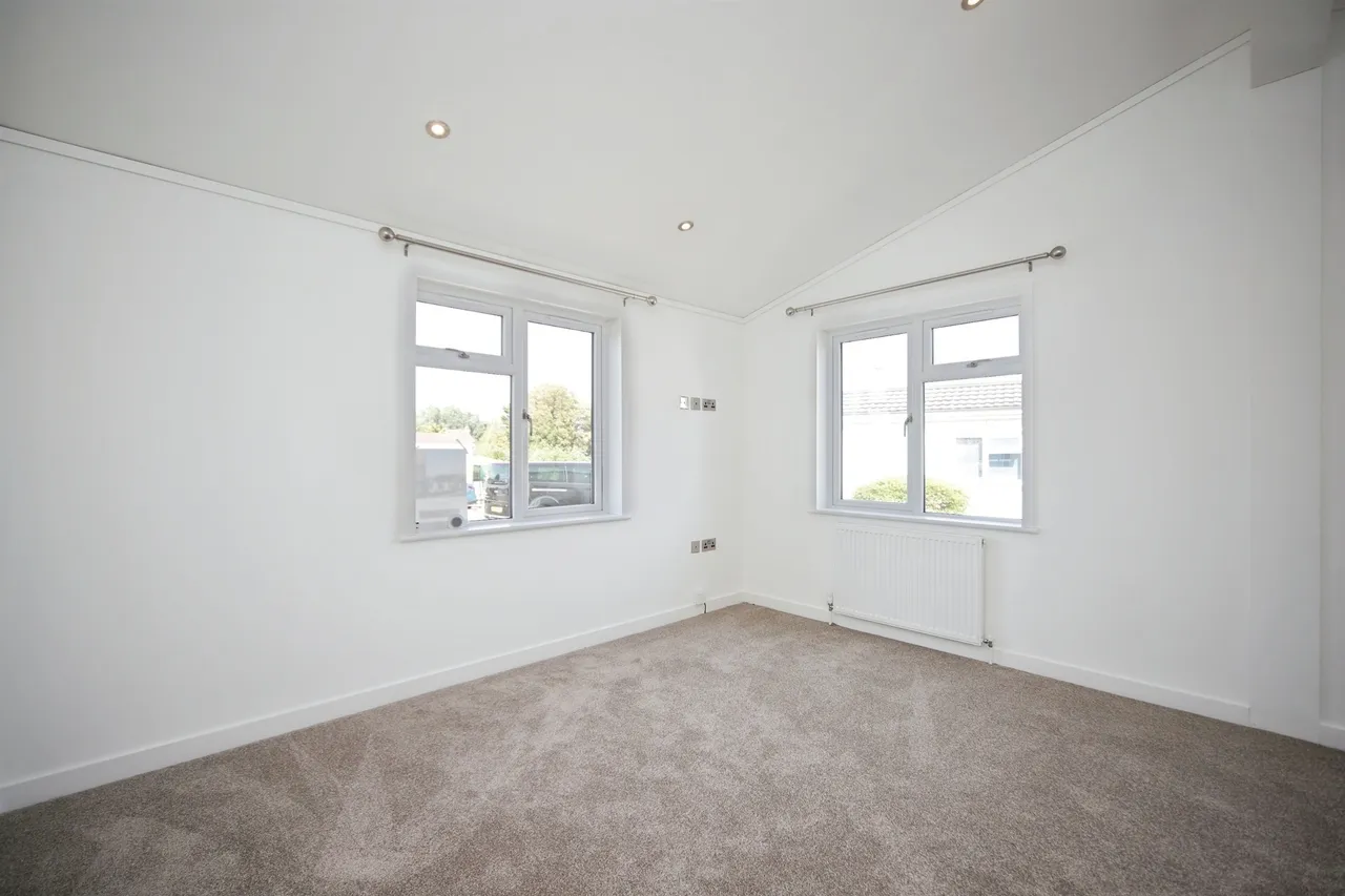 Ivy House Park, Henlade, Taunton, photo 6