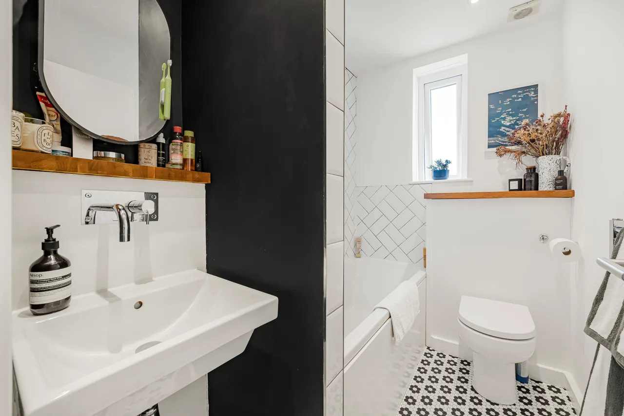 Portland Road, London, SE25, photo 5