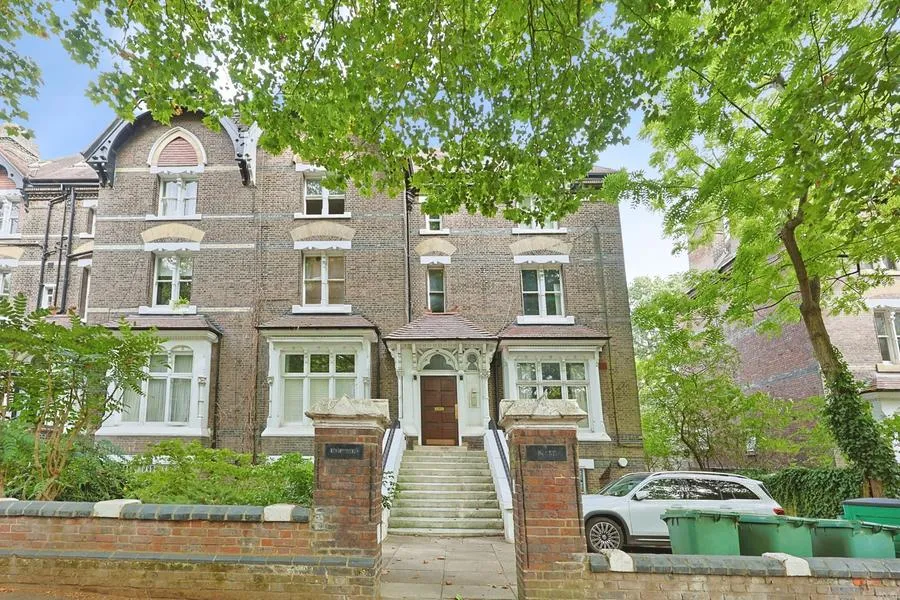 Fitzjohns Avenue, London, NW3, photo 11