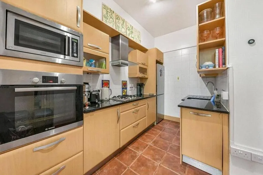 Fitzjohns Avenue, London, NW3, photo 3