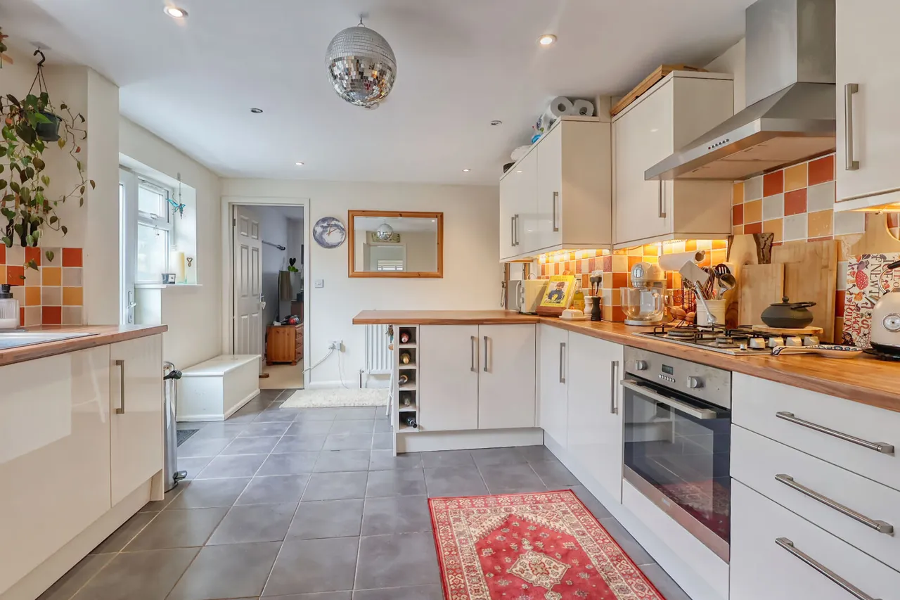 Lane End Road, High Wycombe, HP12, photo 2