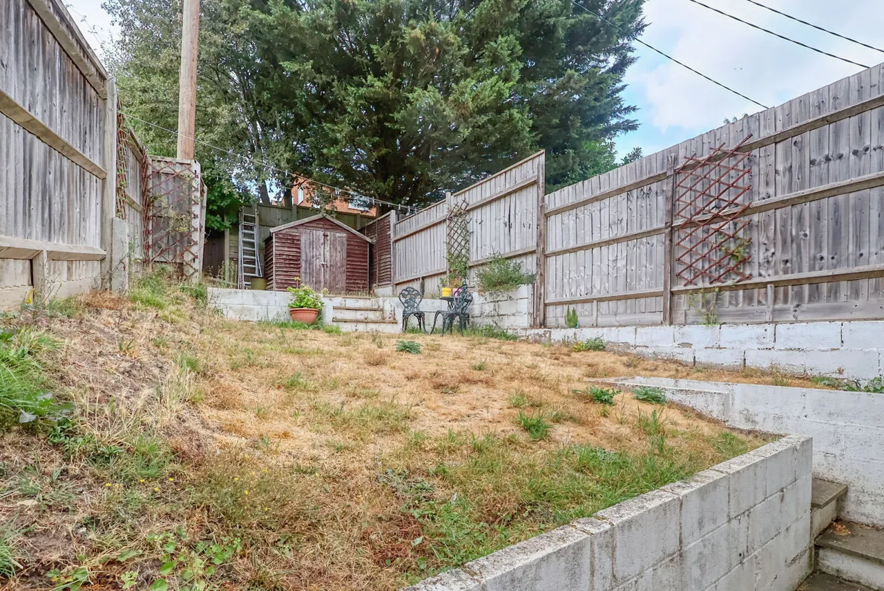 Lane End Road, High Wycombe, HP12, photo 13