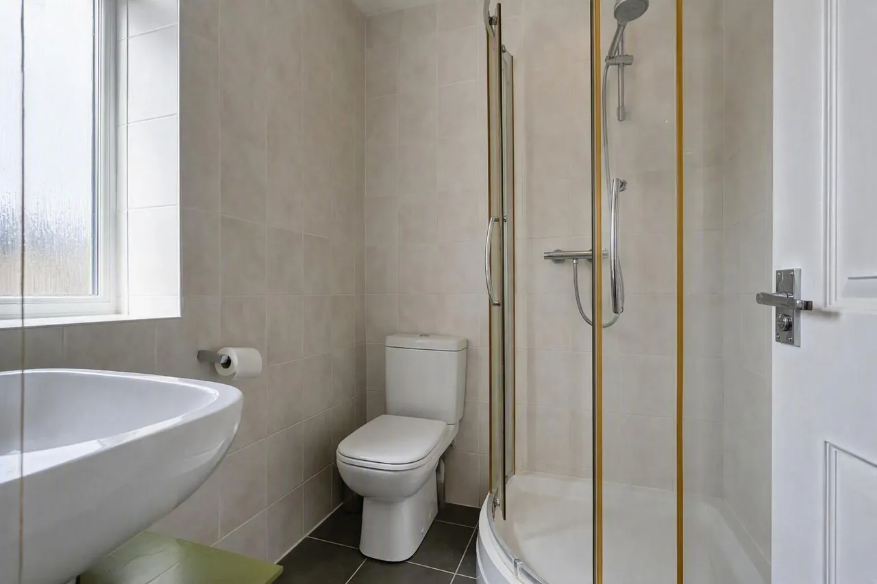 Lane End Road, High Wycombe, HP12, photo 12