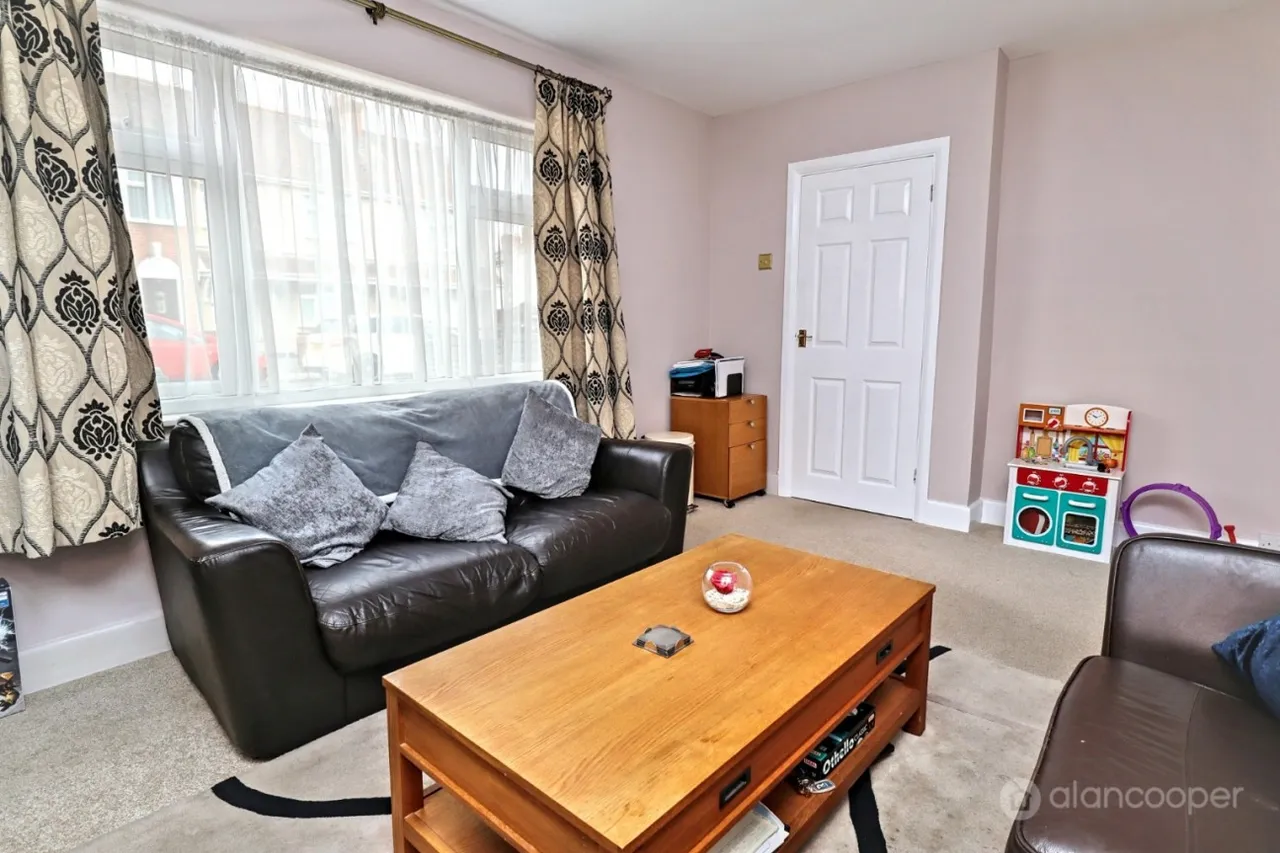 Springfield Road, Attleborough, CV11, photo 4