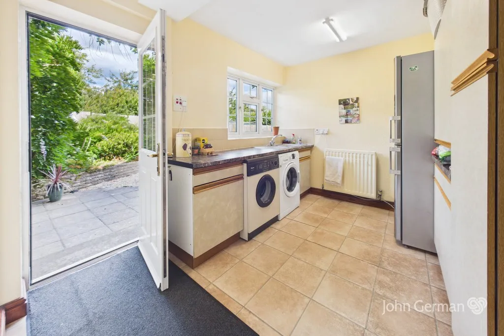 Dove Street, Ellastone, photo 13