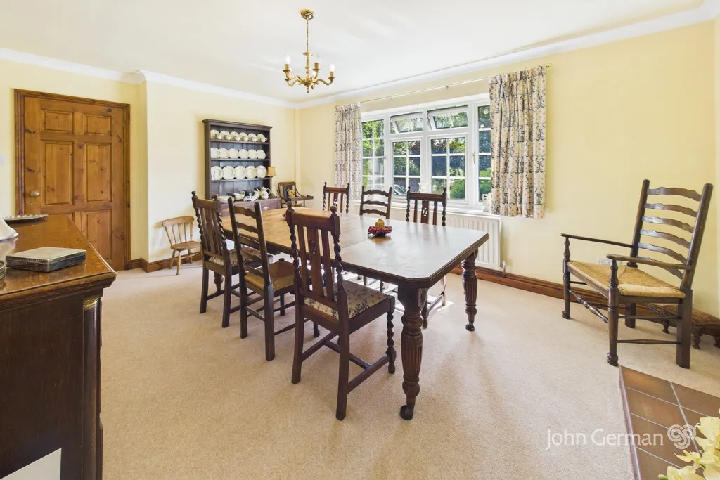 Dove Street, Ellastone, photo 8