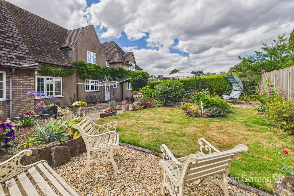 Dove Street, Ellastone, photo 28