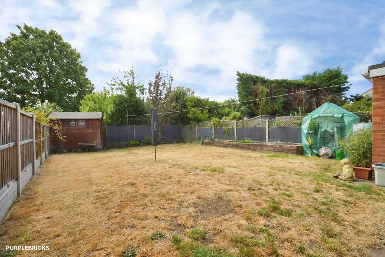 Micklehome Drive, Burton-On-Trent, DE13, photo 13