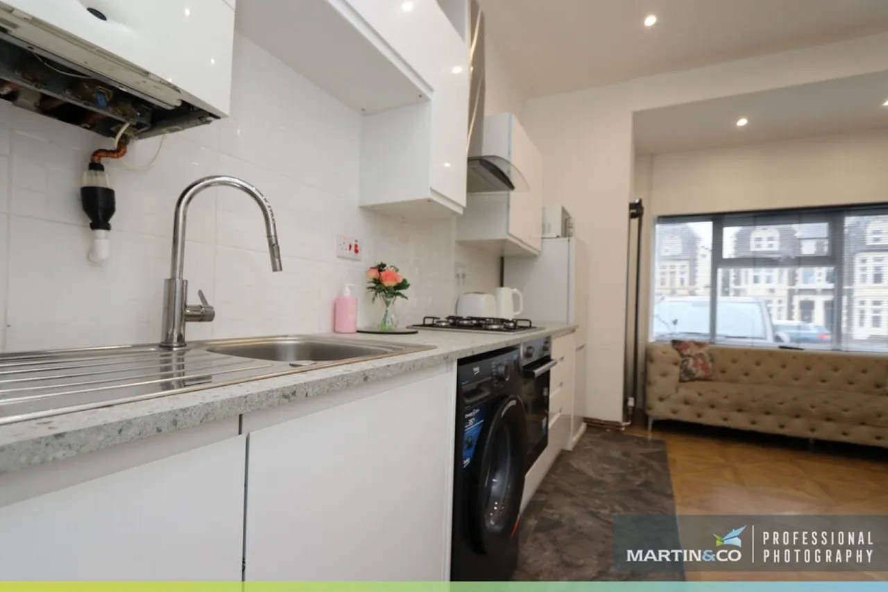 Newport Road, Cardiff, CF24, photo 6