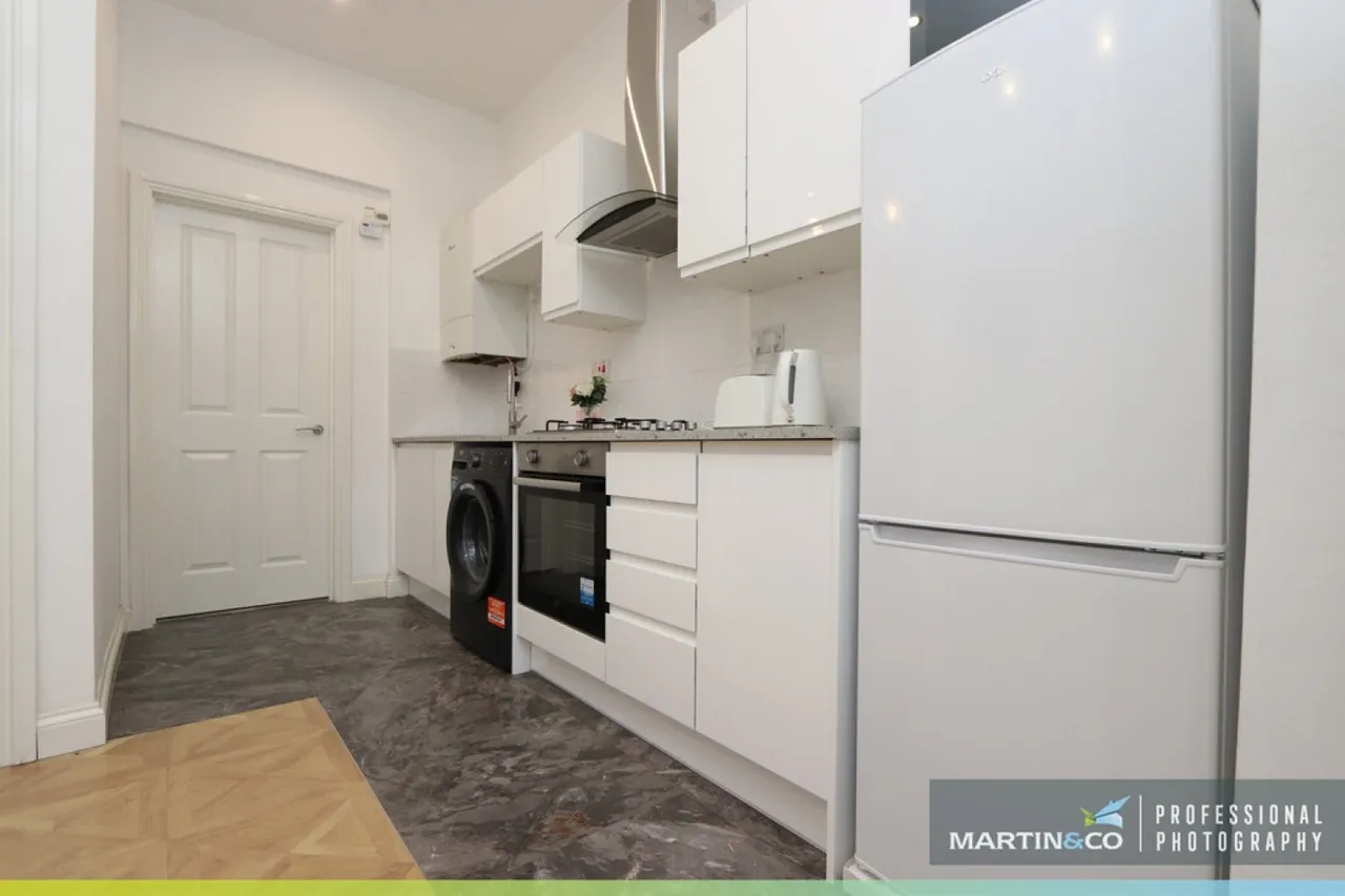 Newport Road, Cardiff, CF24, photo 5
