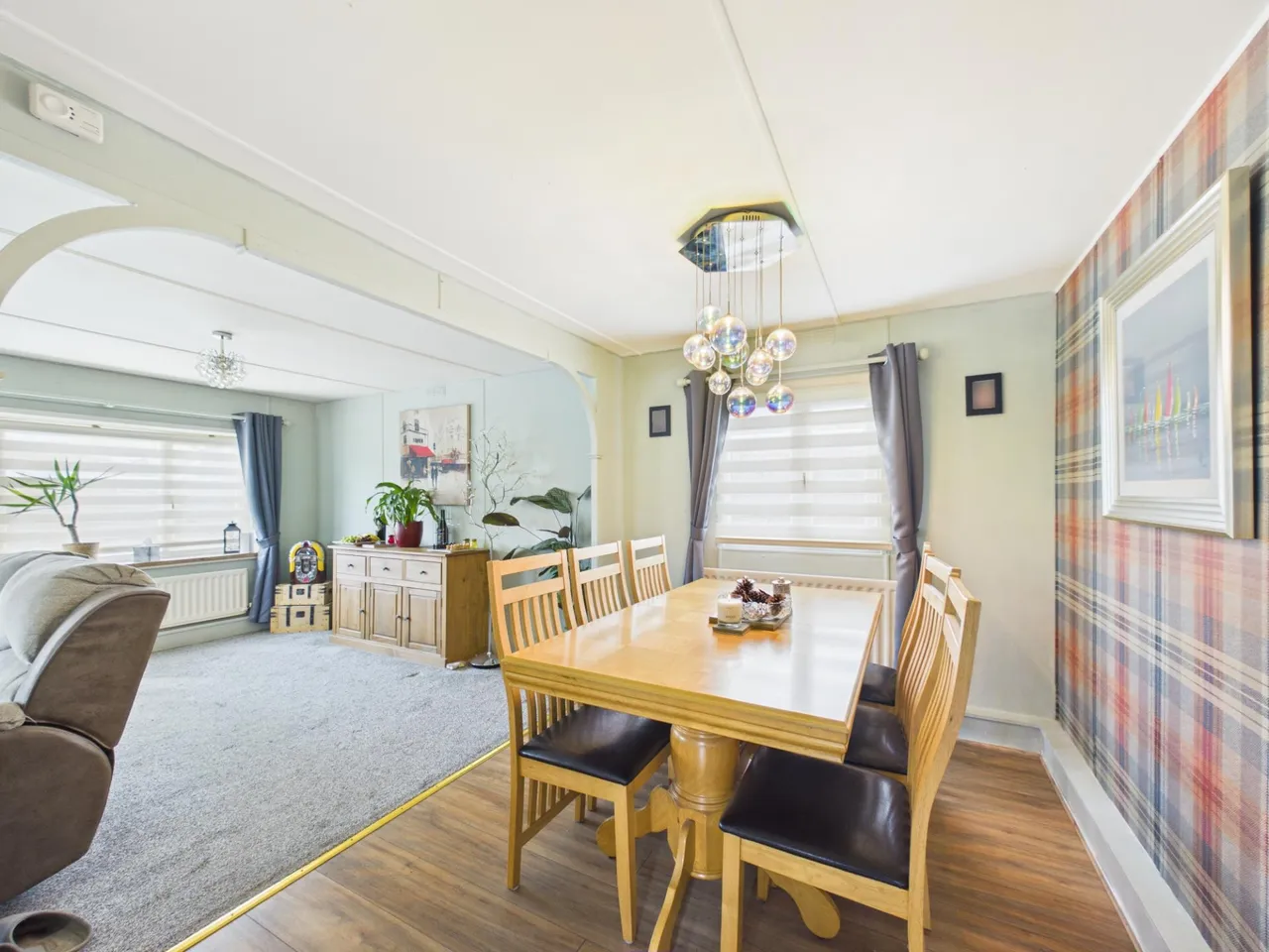 Holly Close, Crookham Common, RG19, photo 4