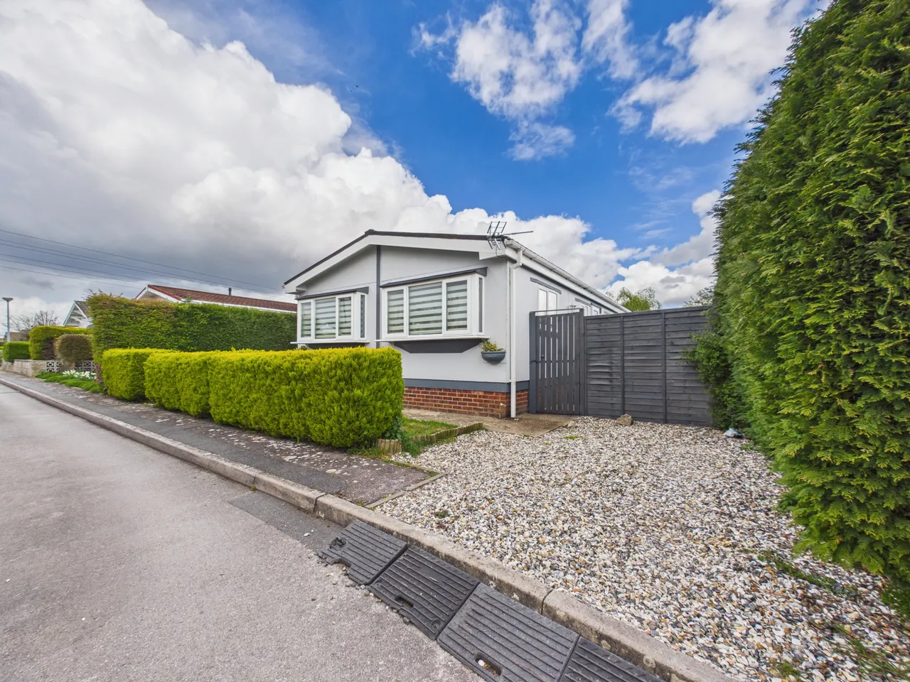 2 bed park home for sale — Holly Close, Crookham Common, RG19