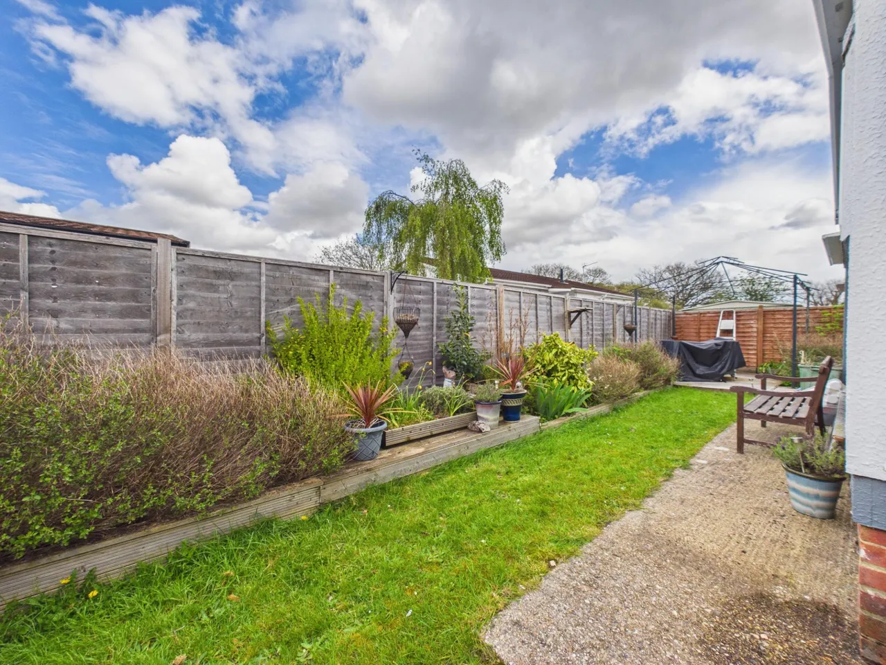 Holly Close, Crookham Common, RG19, photo 10