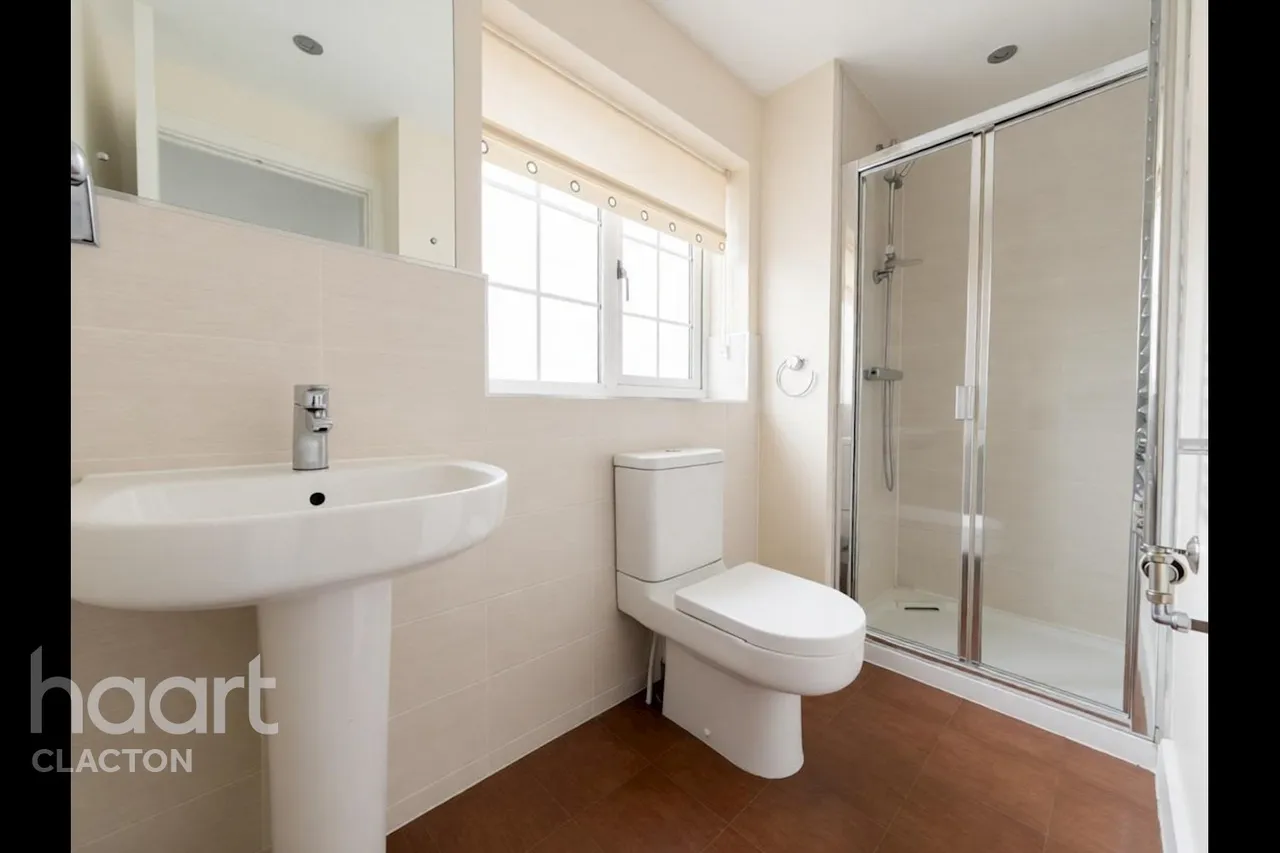 Cleave Close, Clacton-On-Sea, CO16, photo 9