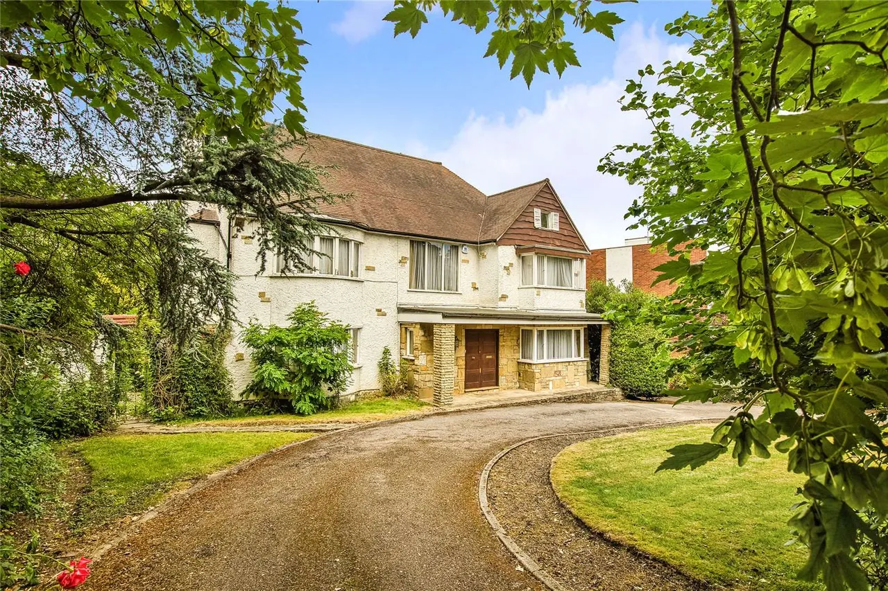 6 bed house for sale — West Heath Road, London, NW3 7TT