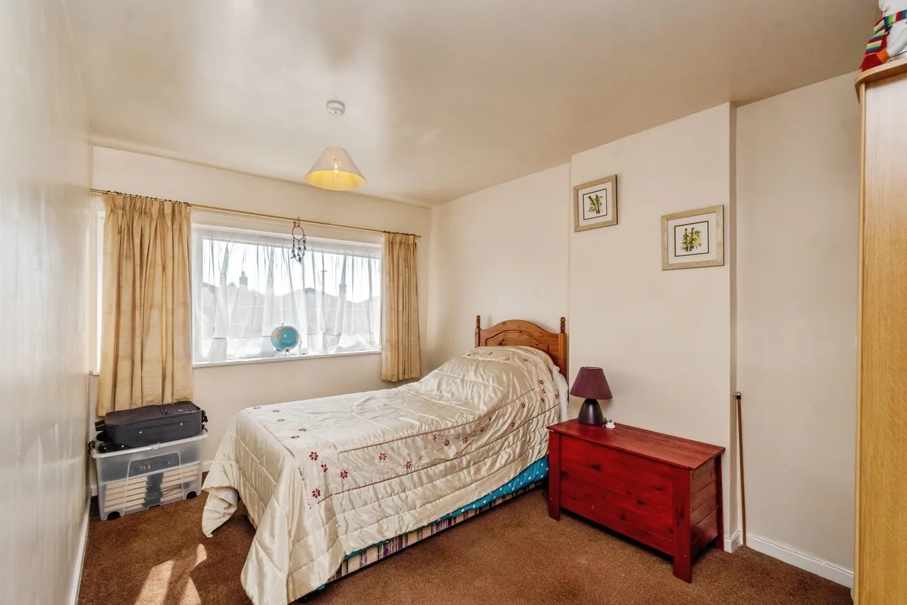 School Walk, Chase Terrace, Burntwood, WS7, photo 11