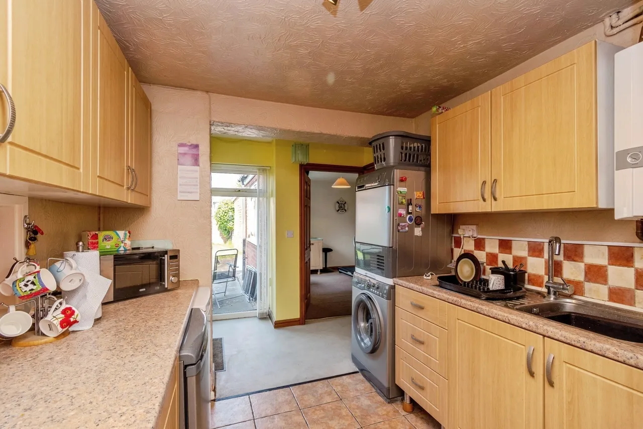 School Walk, Chase Terrace, Burntwood, WS7, photo 6