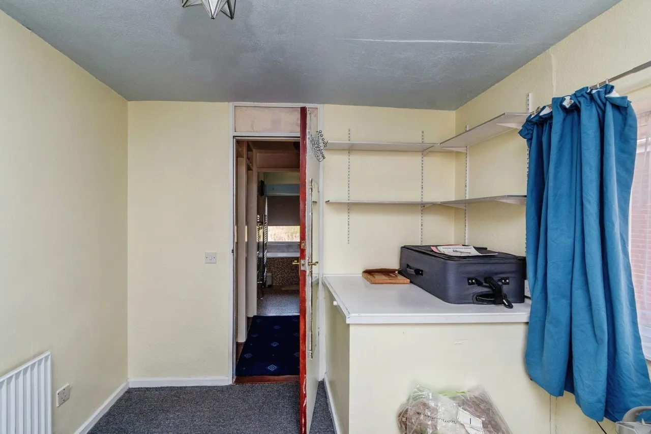 School Walk, Chase Terrace, Burntwood, WS7, photo 16