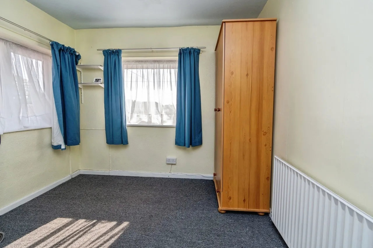 School Walk, Chase Terrace, Burntwood, WS7, photo 15