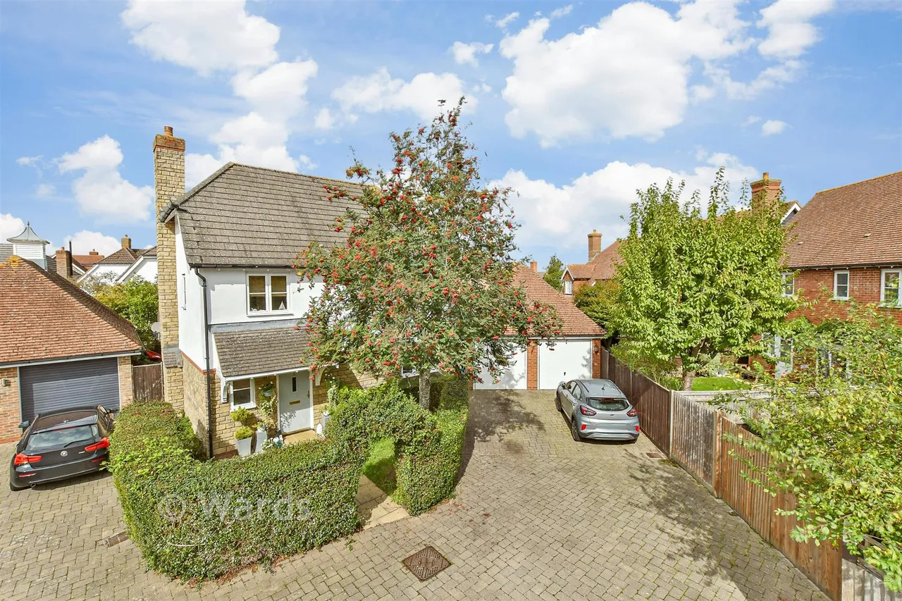 4 bed house for sale, Dawn Lane, Kings Hill, ME19