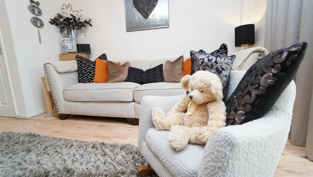 Weavers Croft, Thackley, photo 4