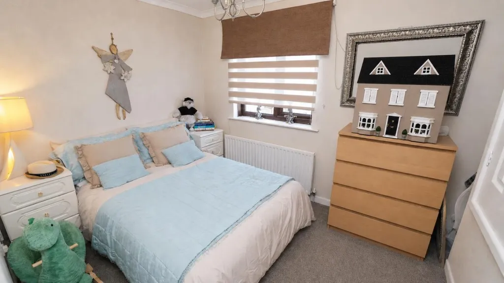 Weavers Croft, Thackley, photo 12