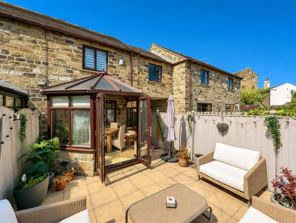 Weavers Croft, Thackley, photo 15