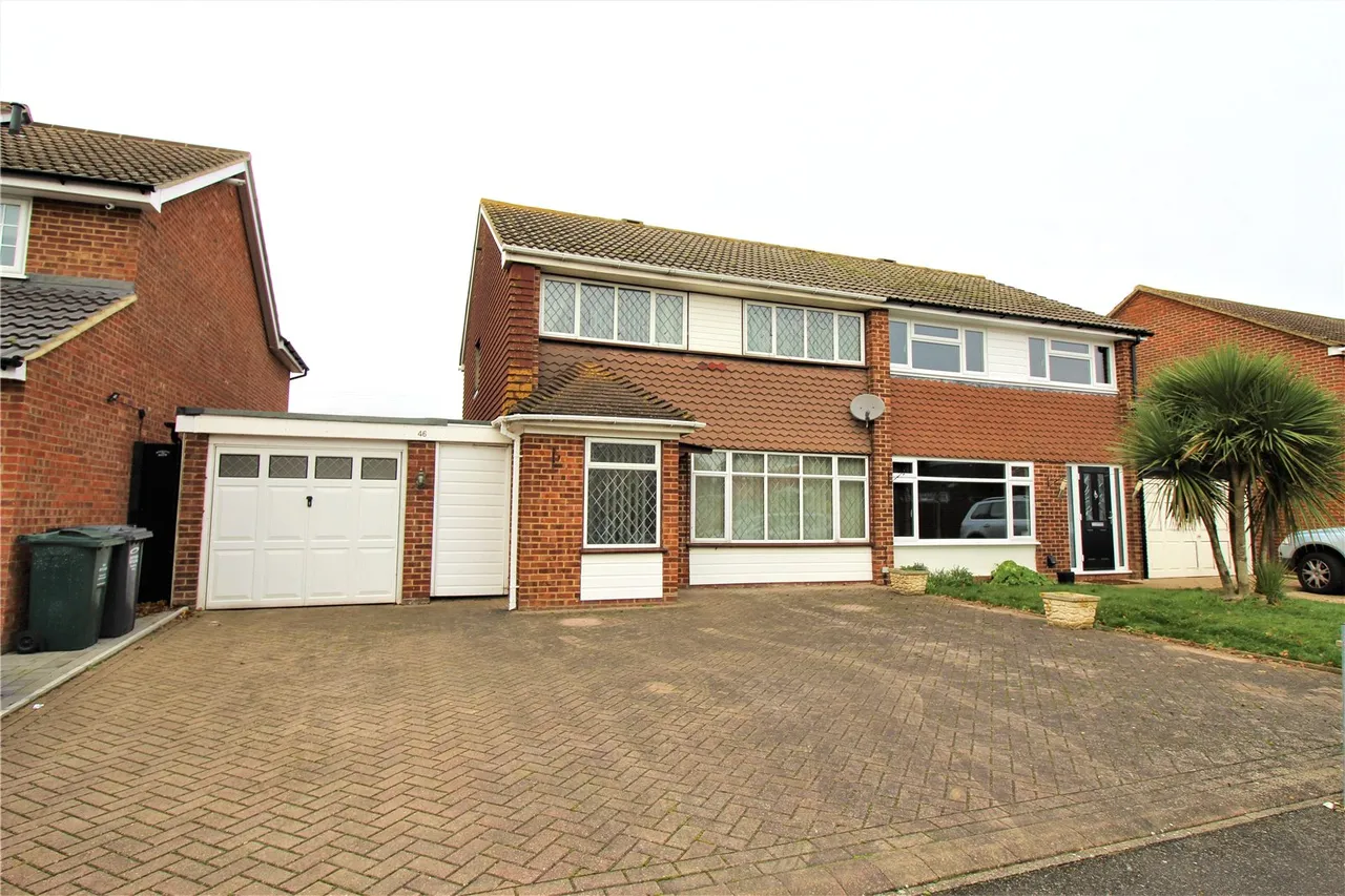 3 bed house to rent, Turnstone, Longfield, DA3