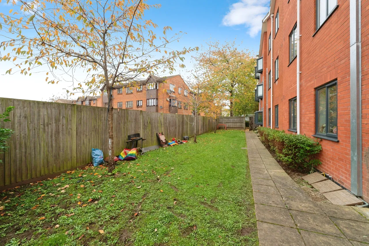 Slade Way, Mitcham, CR4, photo 5