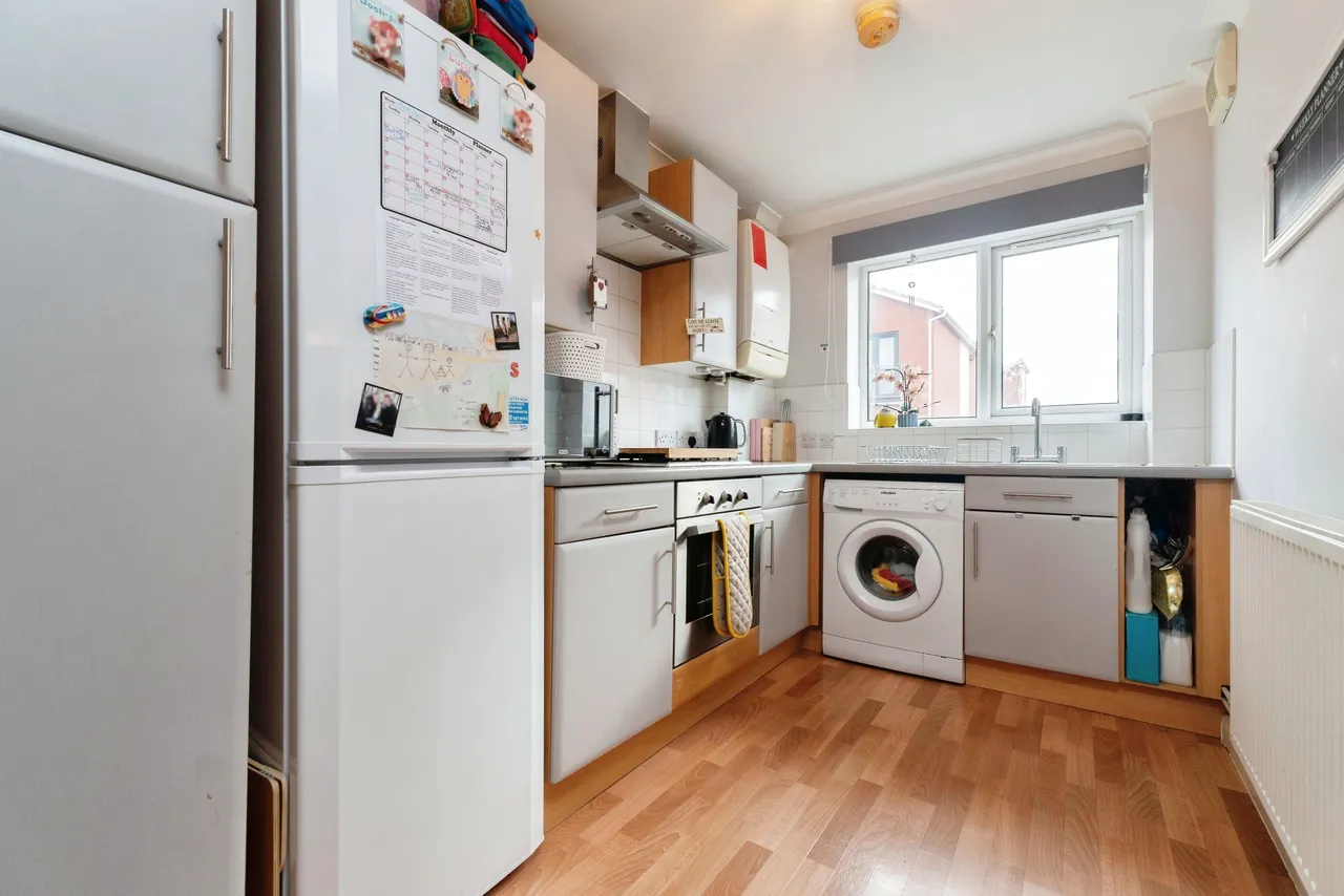 Slade Way, Mitcham, CR4, photo 2