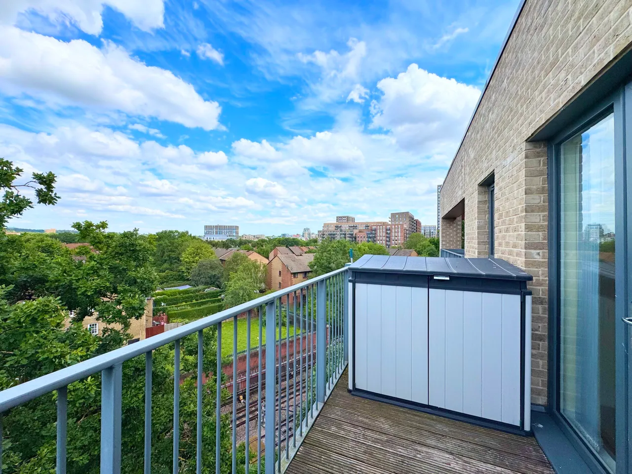 Charcot Road, Hitherwood Court, NW9, photo 10