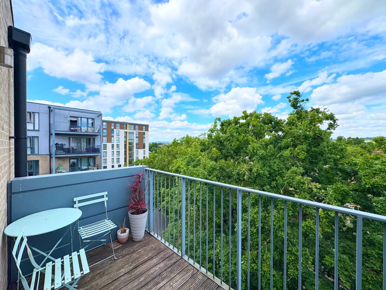 Charcot Road, Hitherwood Court, NW9, photo 5