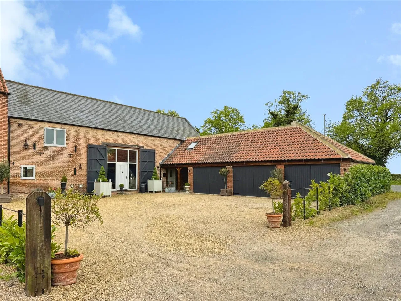 4 bed barn conversion for sale, North Road, Torworth