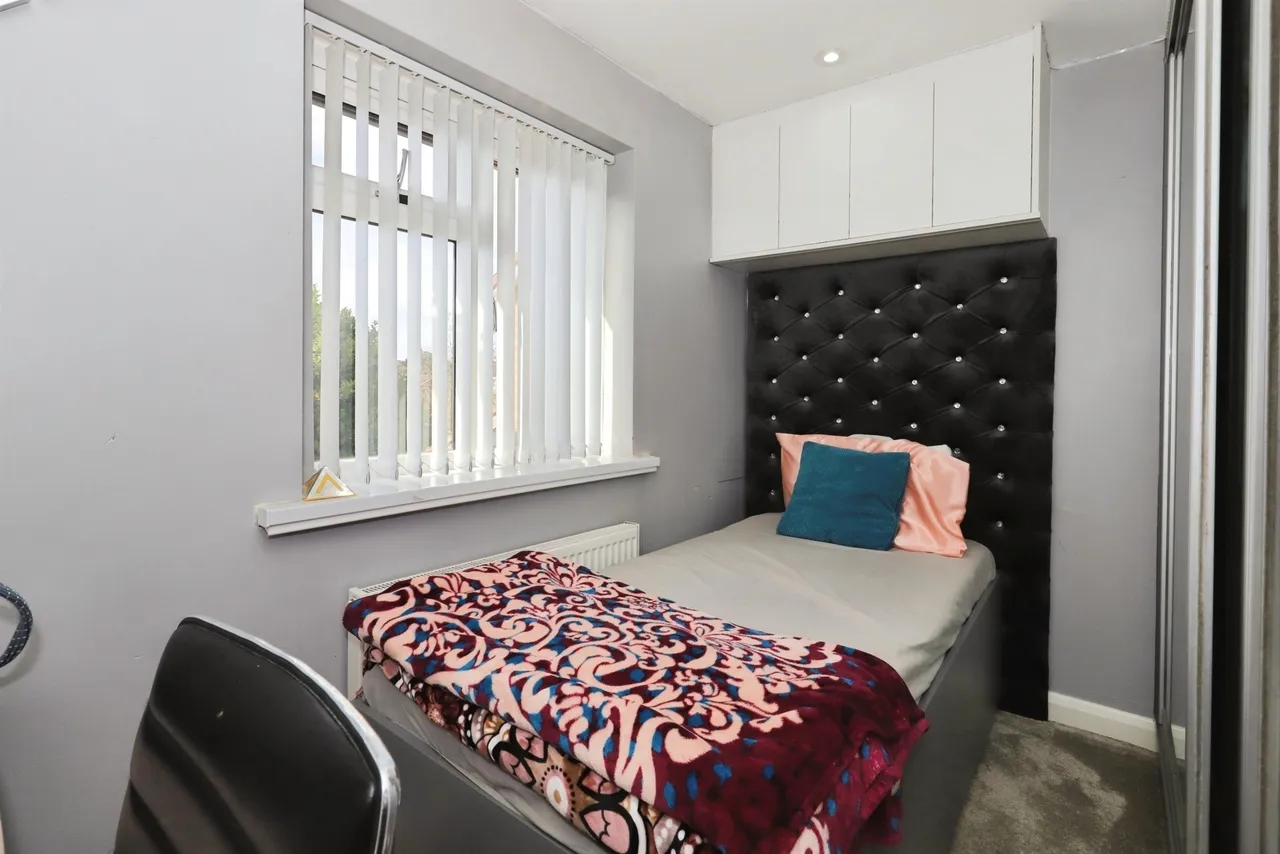 Kempsons Grove, Sedgemoor Park, WV14, photo 9