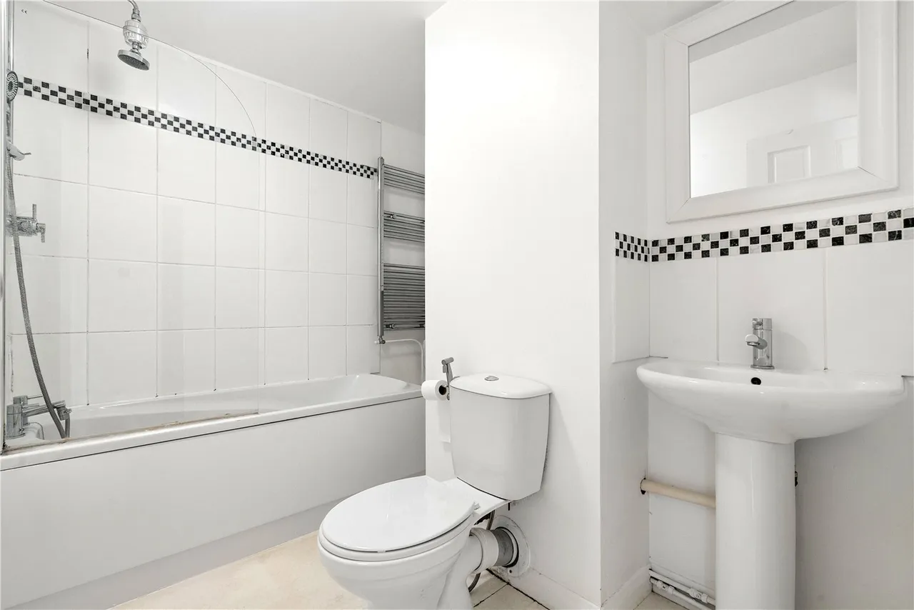 Harrowdene Gardens, Teddington, TW11, photo 7