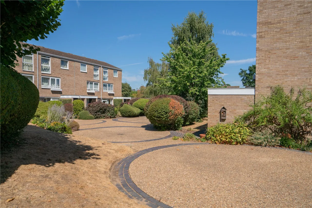 Harrowdene Gardens, Teddington, TW11, photo 13