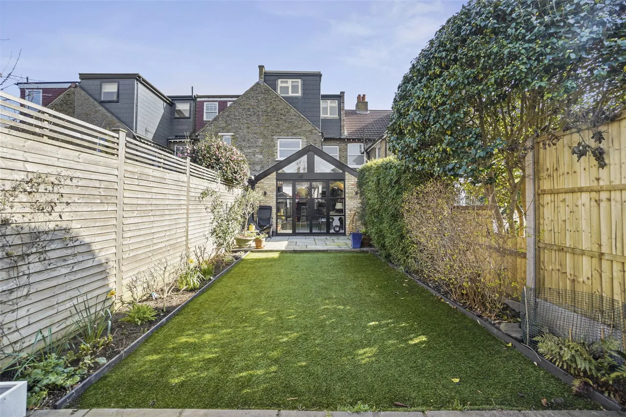 Milton Road, Hampton, TW12 2LJ, photo 13